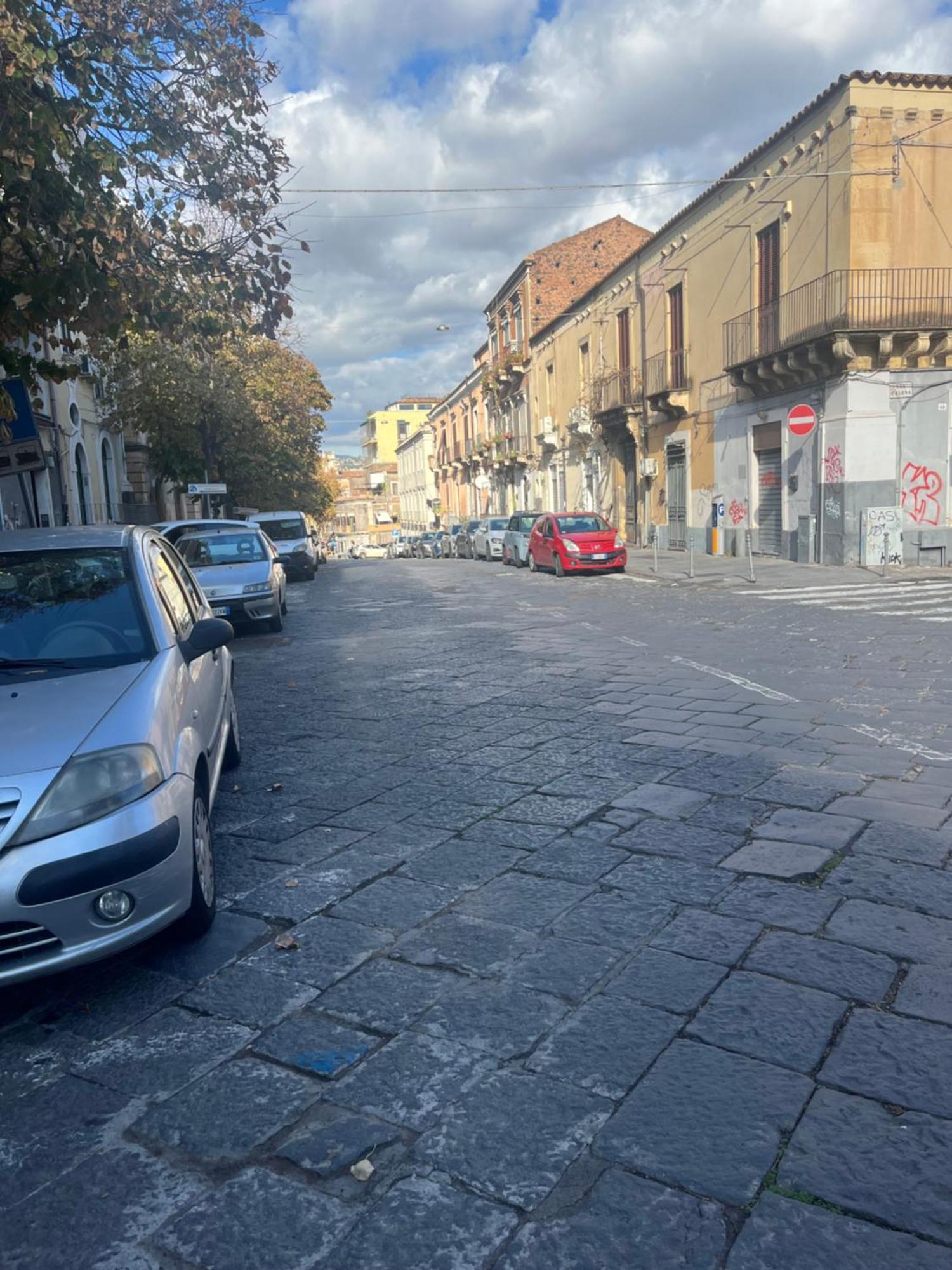 Apartament La Maddalena House Katania Zewnętrze zdjęcie